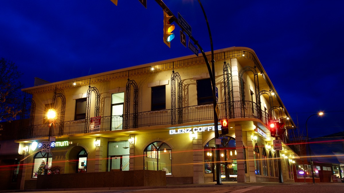 Naramata Right Lane building and evening street scene in Penticton