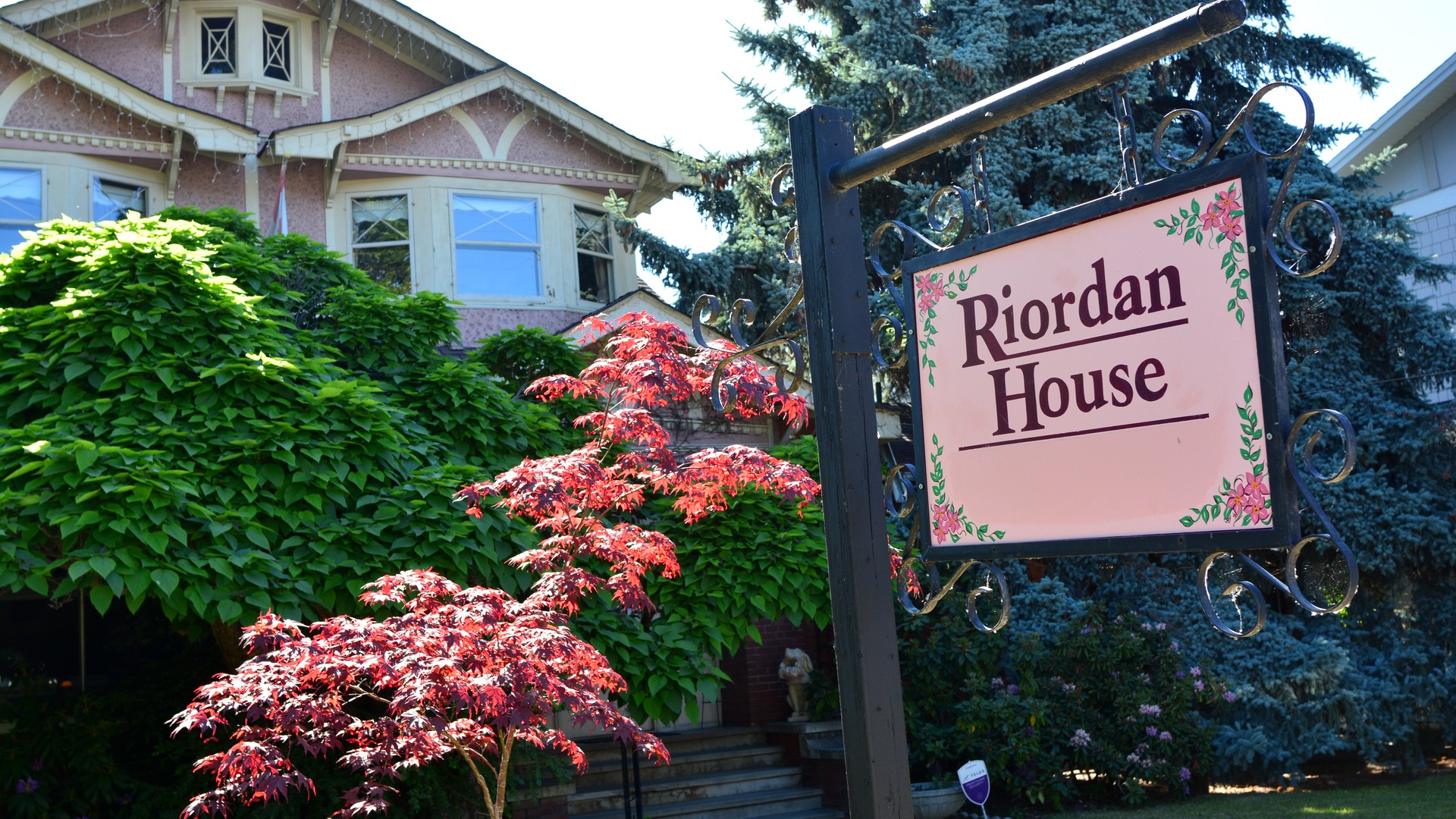 Historic Riordan House and garden in Penticton, British Columbia